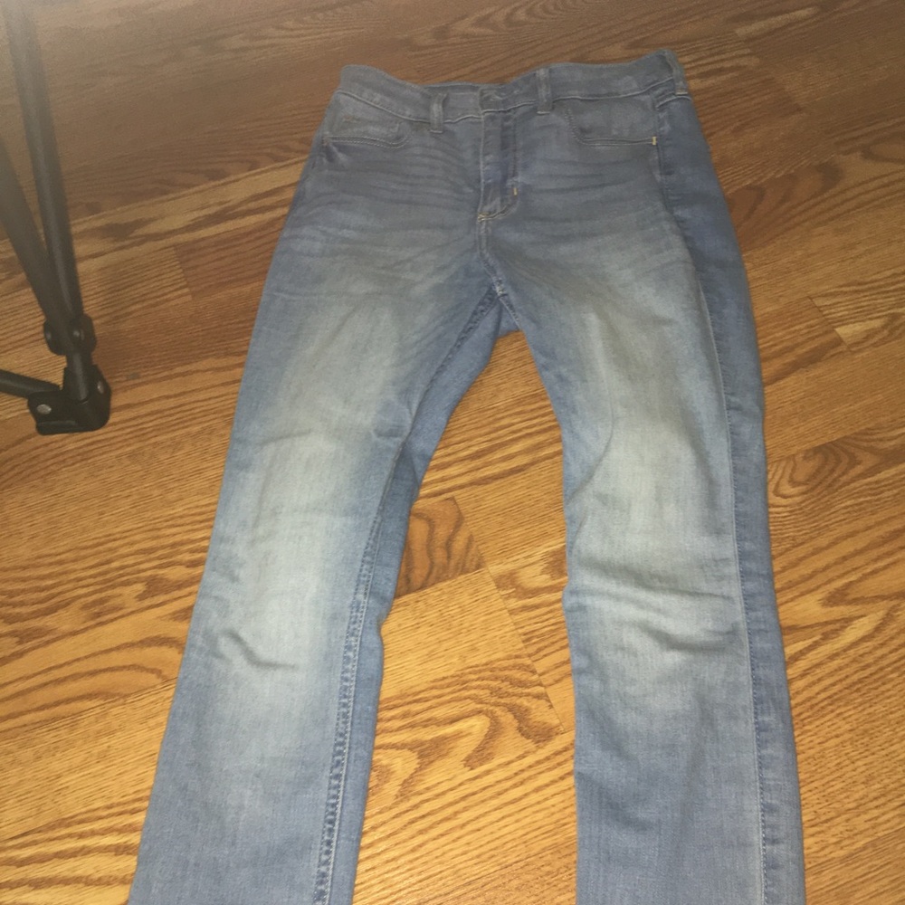 HOLLISTER LIGHT BLUE JEANS!